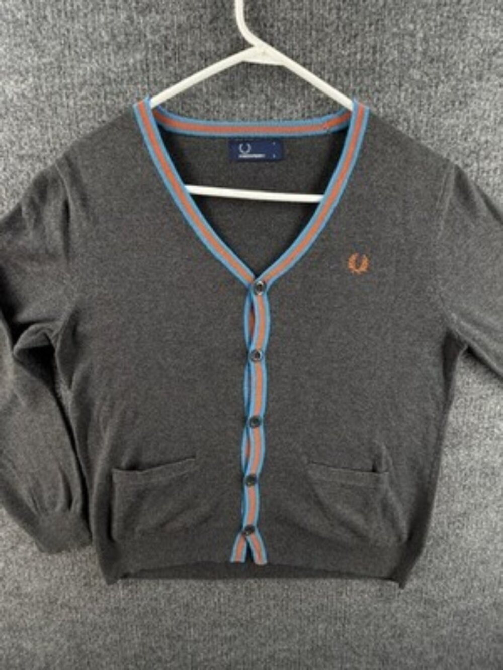 Fred Perry V-Neck Cotton Sweater Logo Cardigan Gray Large Long Sleeve Womens